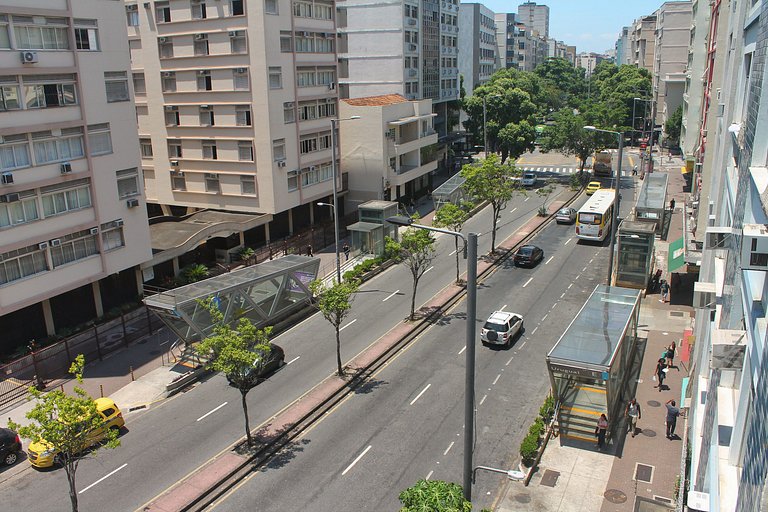 Teto Verde: Estúdio na Tijuca com Metrô na Porta!