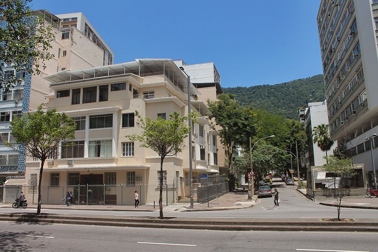 Teto Verde: Estúdio na Tijuca com Metrô na Porta!