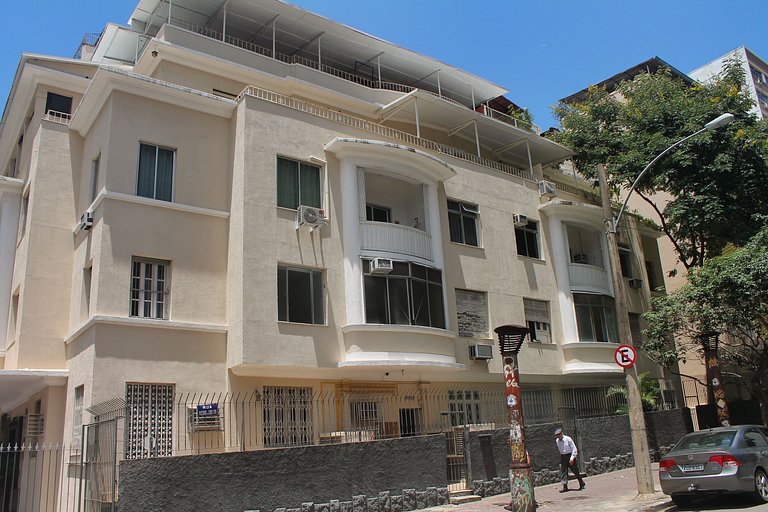 Teto Verde: Estúdio na Tijuca com Metrô na Porta!