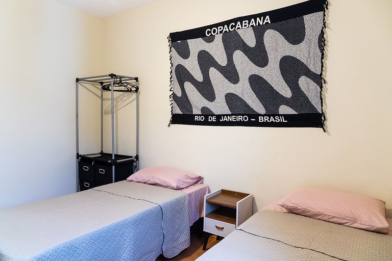 EstrelaDoLeme: 2qt (1 st) c/ 2 vagas em Copacabana