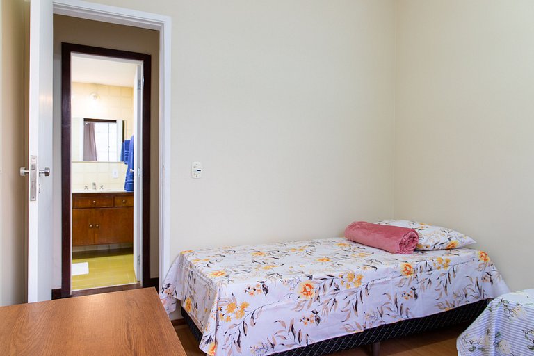 EstrelaDoLeme: 2qt (1 st) c/ 2 vagas em Copacabana