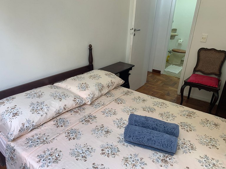 Copanema: 3 quartos c/ garagem em frente ao metrô.