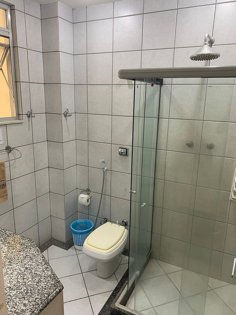 Copanema: 3 quartos c/ garagem em frente ao metrô.