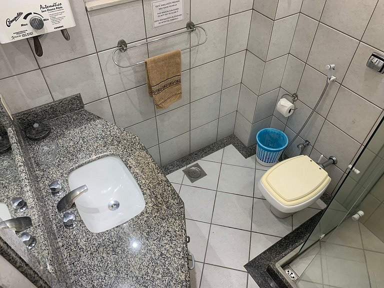 Copanema: 3 quartos c/ garagem em frente ao metrô.