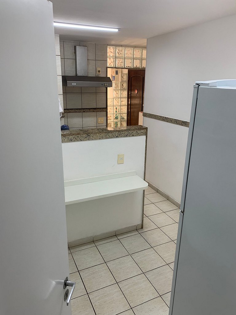 Copanema: 3 quartos c/ garagem em frente ao metrô.