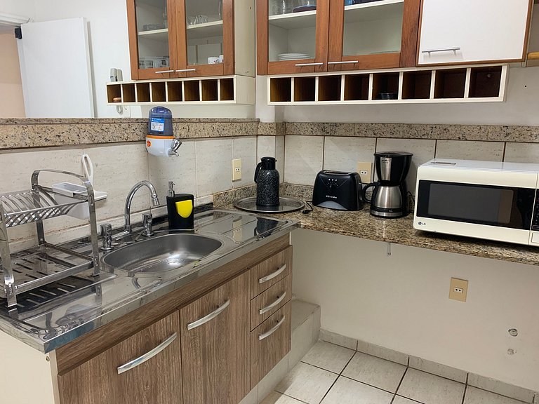 Copanema: 3 quartos c/ garagem em frente ao metrô.