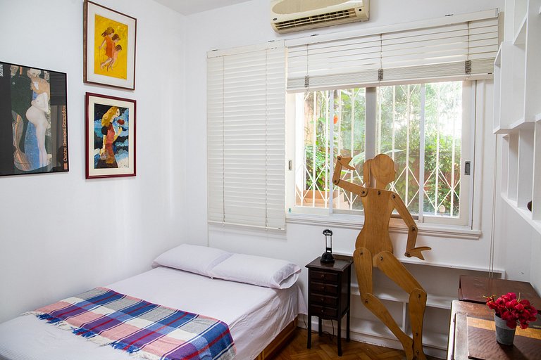 Quintal Ipanema: apto c/ pátio privado no Arpoador