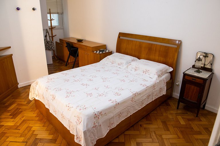 Quintal Ipanema: apto c/ pátio privado no Arpoador