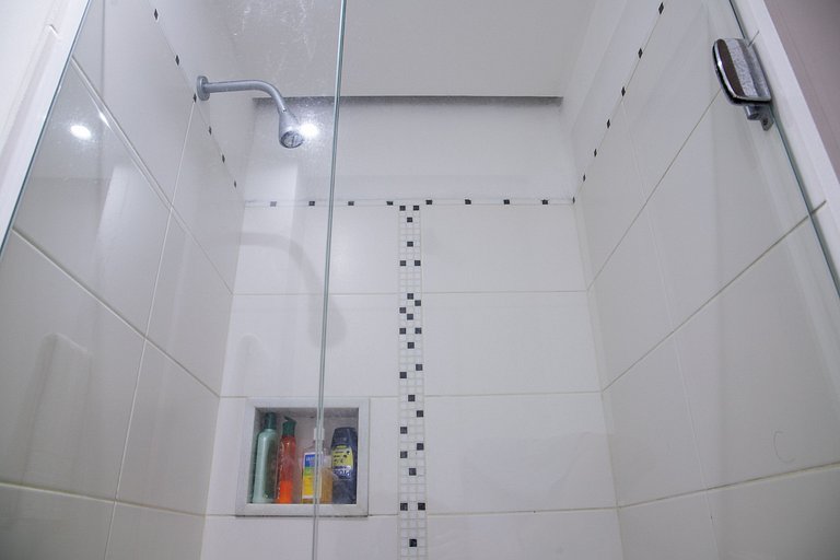 Quintal Ipanema: apto c/ pátio privado no Arpoador