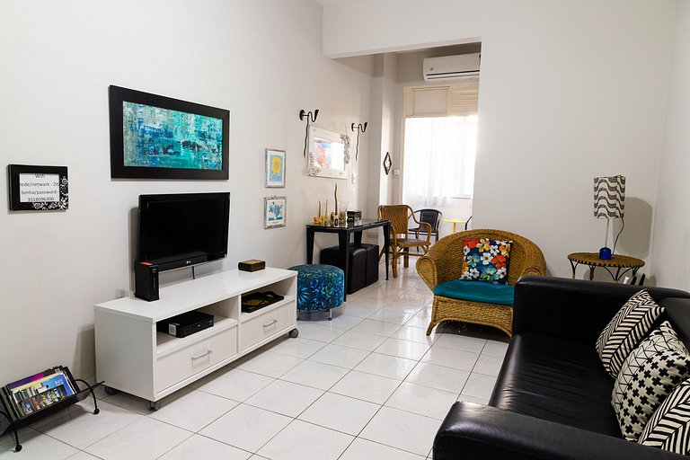 Leblon: praia, metrô na porta e vaga na garagem!