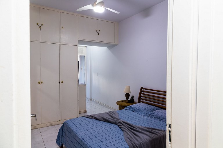 Leblon: praia, metrô na porta e vaga na garagem!