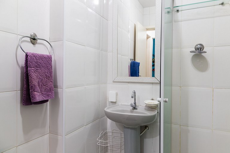 Leblon: praia, metrô na porta e vaga na garagem!