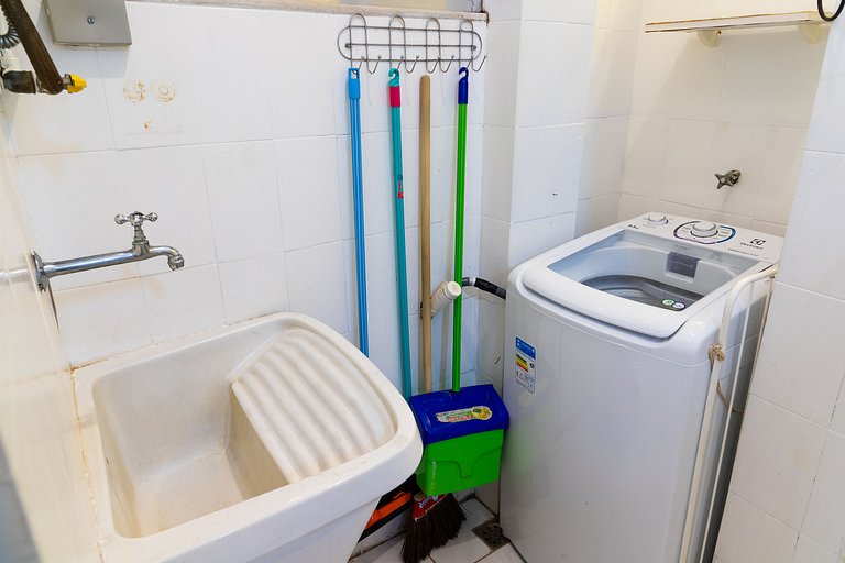 Leblon: praia, metrô na porta e vaga na garagem!