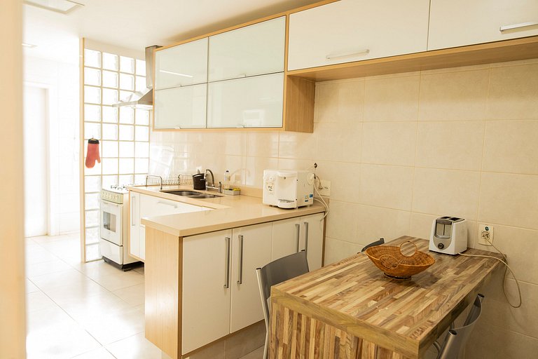 Santa Clara Clareô: espaçoso 3 qts em Copacabana