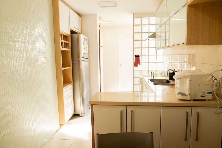 Santa Clara Clareô: espaçoso 3 qts em Copacabana