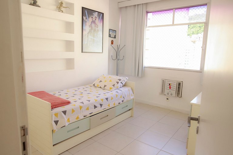 Santa Clara Clareô: espaçoso 3 qts em Copacabana