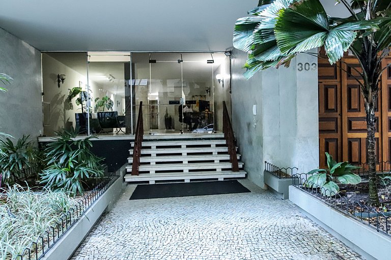 Santa Clara Clareô: espaçoso 3 qts em Copacabana