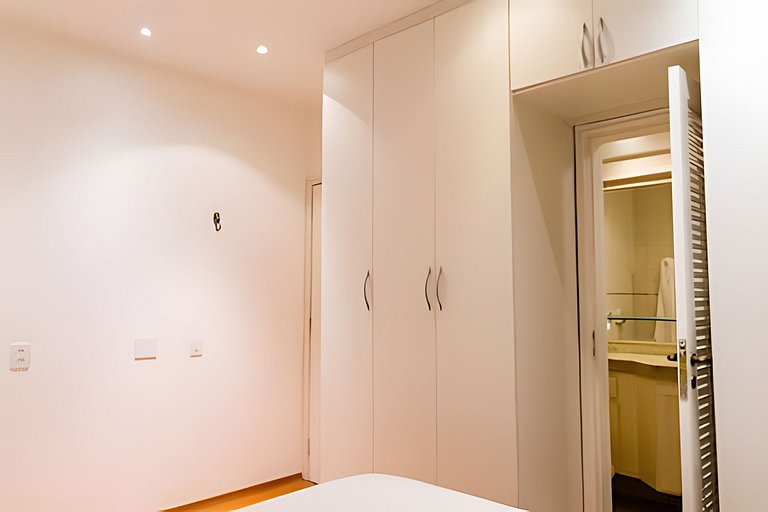 Leblon Elegance: 3 qts (1esc rev), varanda e 2 vgs