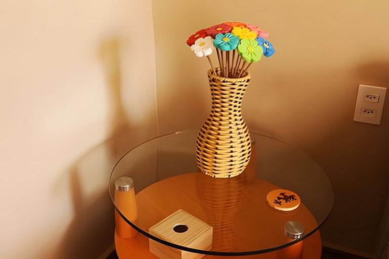 All Inn One: estúdio com varanda e metrô na porta!