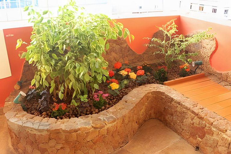 All Inn One: estúdio com varanda e metrô na porta!