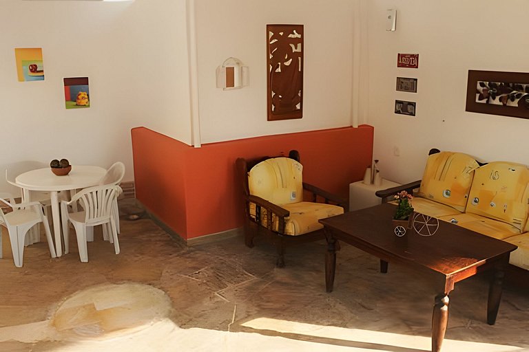 All Inn One: estúdio com varanda e metrô na porta!