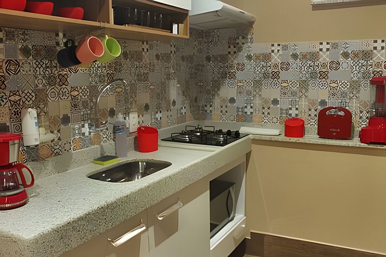 All Inn One: estúdio com varanda e metrô na porta!