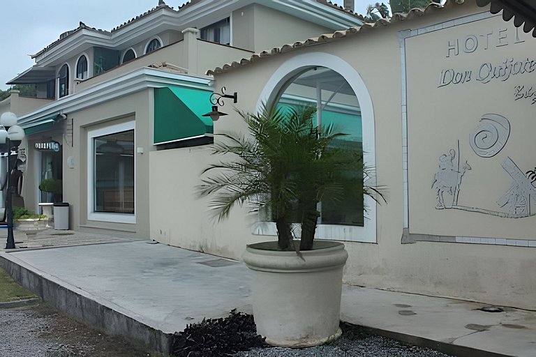 Búzios Bangaloo: c/ vaga a 5 min da Rua das Pedras