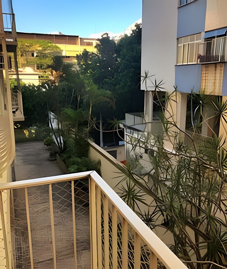 VilaTijuca: 2 quartos (1 suíte) c/ vaga na garagem