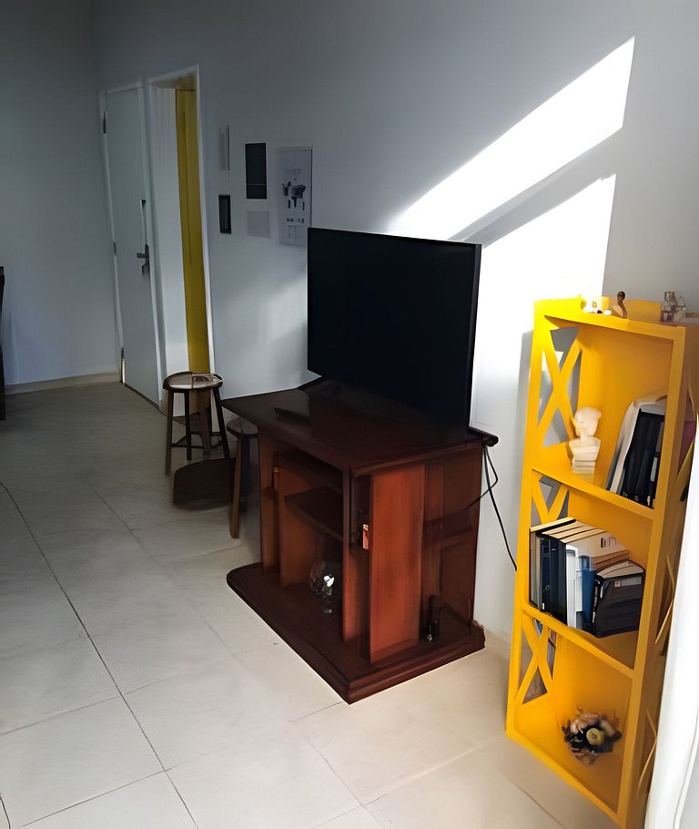 VilaTijuca: 2 quartos (1 suíte) c/ vaga na garagem