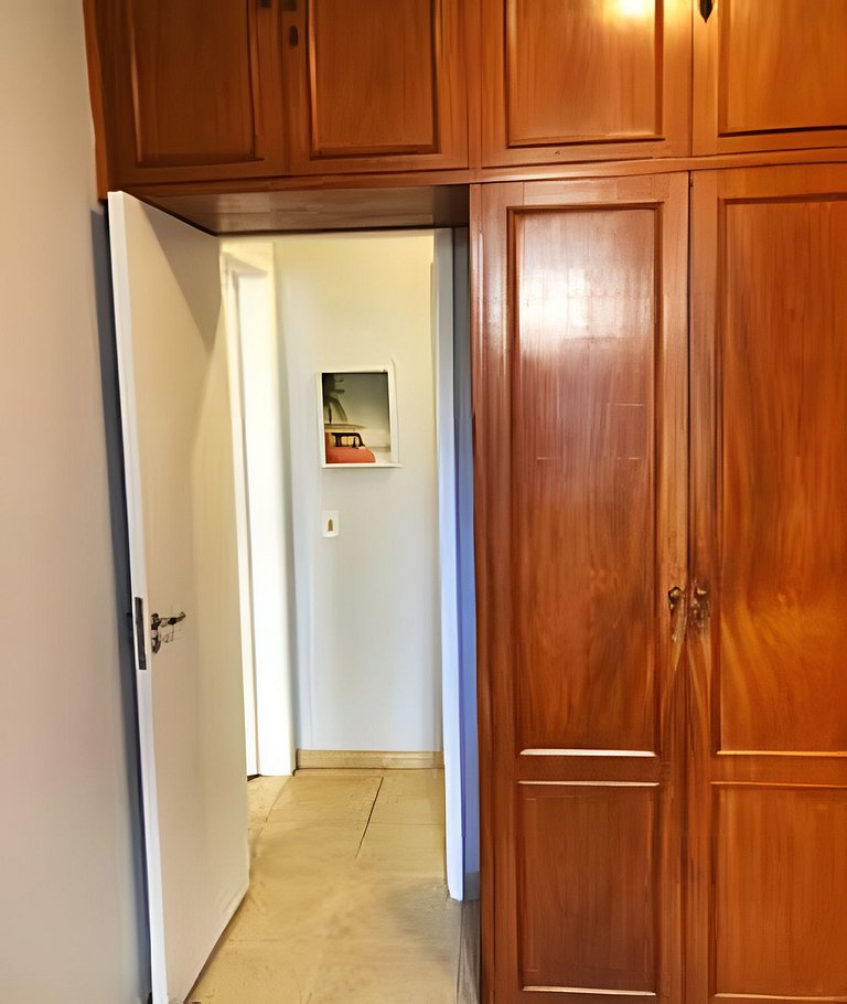 VilaTijuca: 2 quartos (1 suíte) c/ vaga na garagem