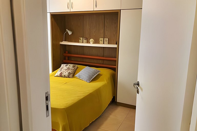 VilaTijuca: 2 quartos (1 suíte) c/ vaga na garagem