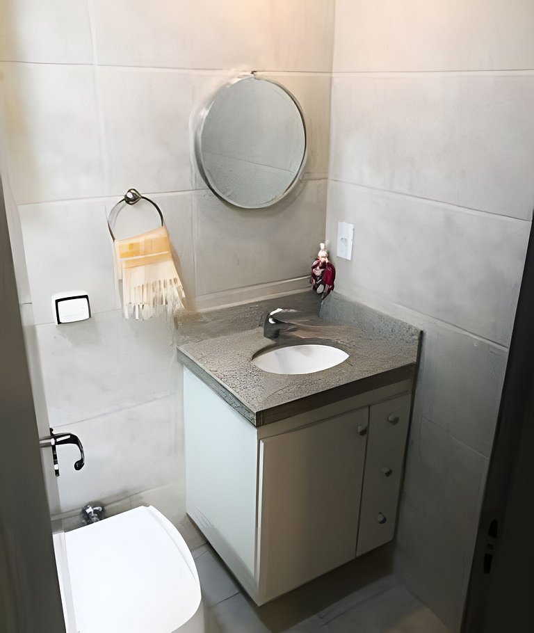 VilaTijuca: 2 quartos (1 suíte) c/ vaga na garagem