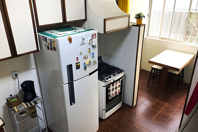 Vila Tijuca: 2 qts (1 suíte) c/ vaga na garagem