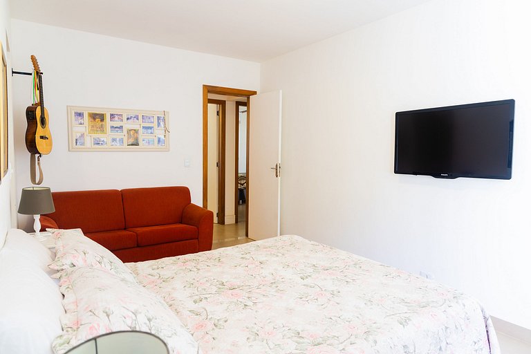 Refúgio Colonial: 4 suítes, piscina e área gourmet