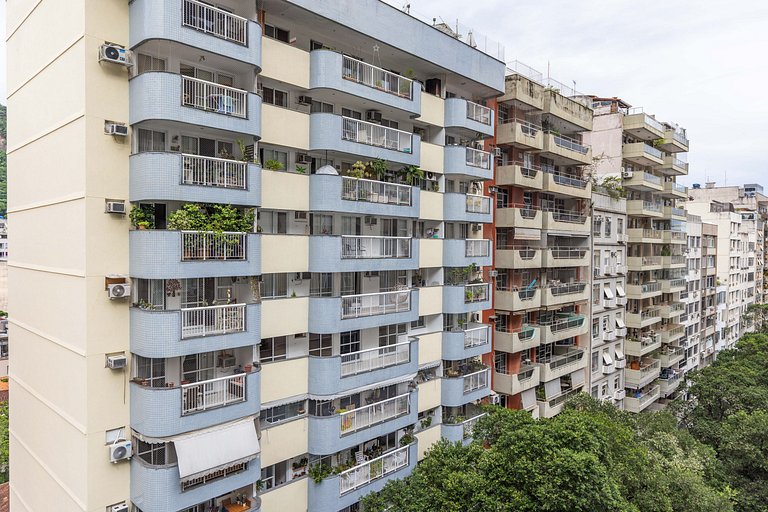 Santa Clara Copacabana Style: localização e espaço