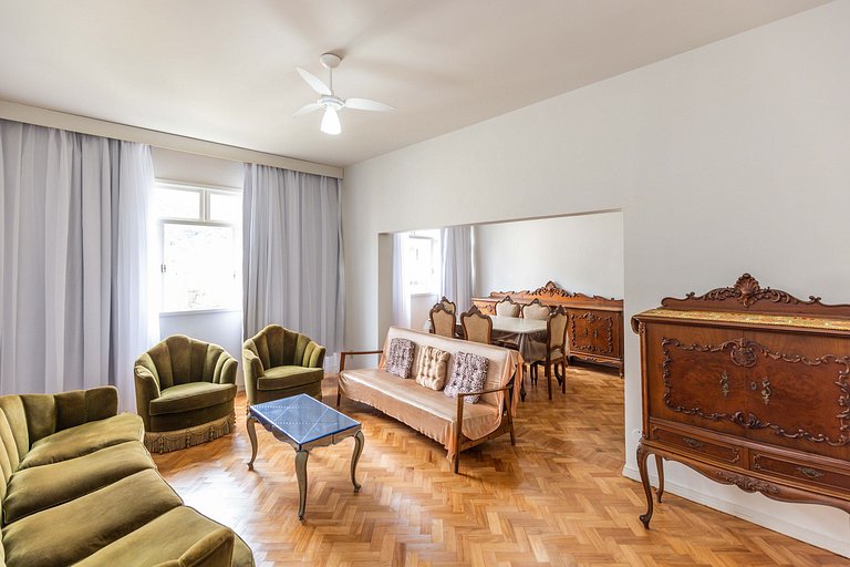 Santa Clara Copacabana Style: localização e espaço