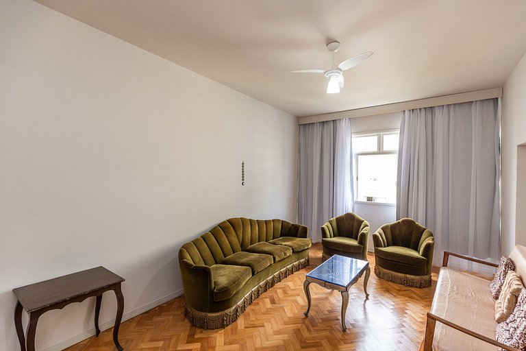 Santa Clara Copacabana Style: localização e espaço