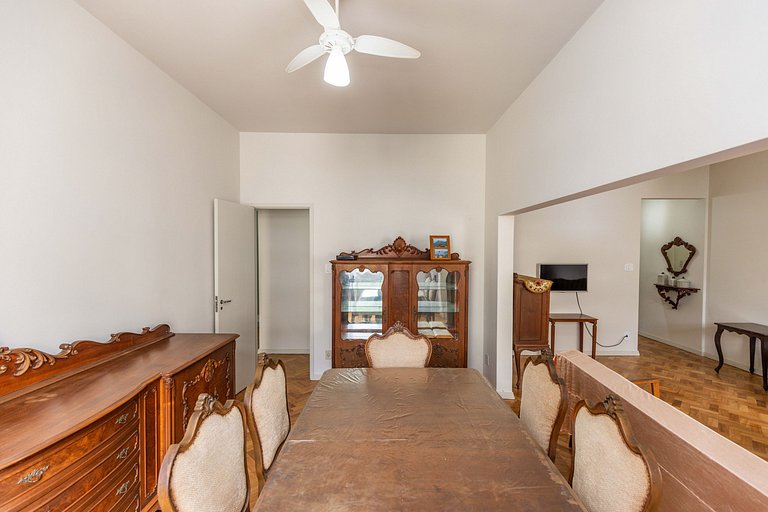 Santa Clara Copacabana Style: localização e espaço