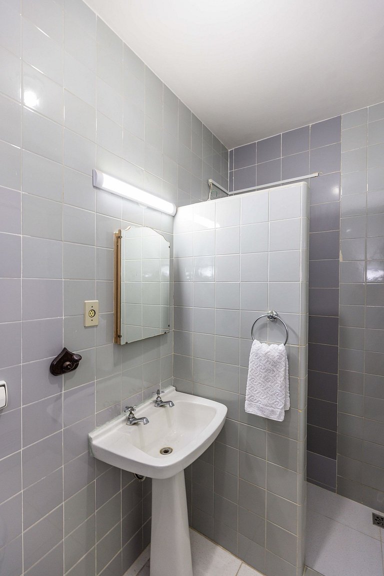 Santa Clara Copacabana Style: localização e espaço