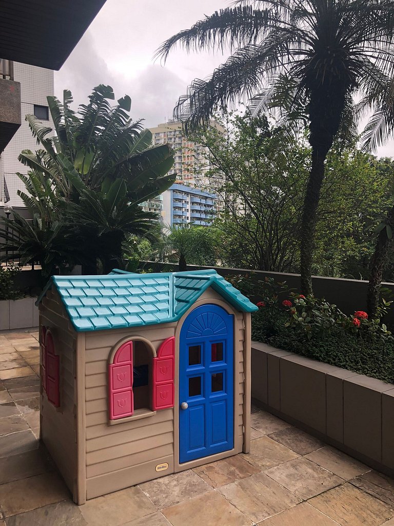 Leblon Breeze: praia, piscina, garagem e metrô!