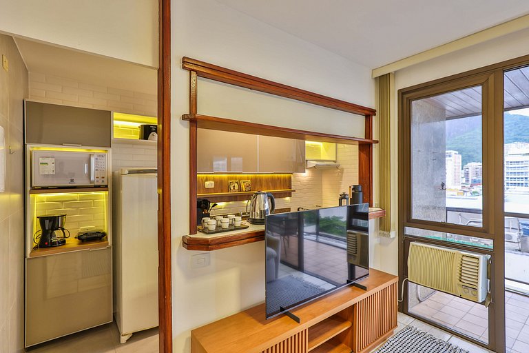 Leblon Breeze: praia, piscina, garagem e metrô!