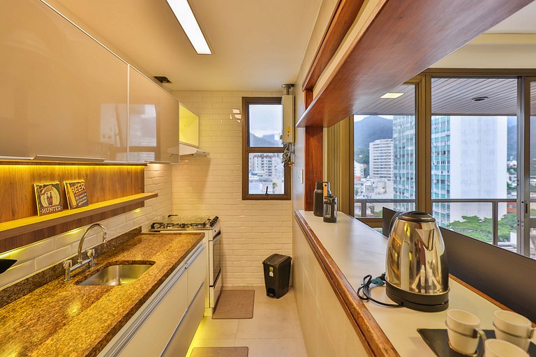 Leblon Breeze: praia, piscina, garagem e metrô!