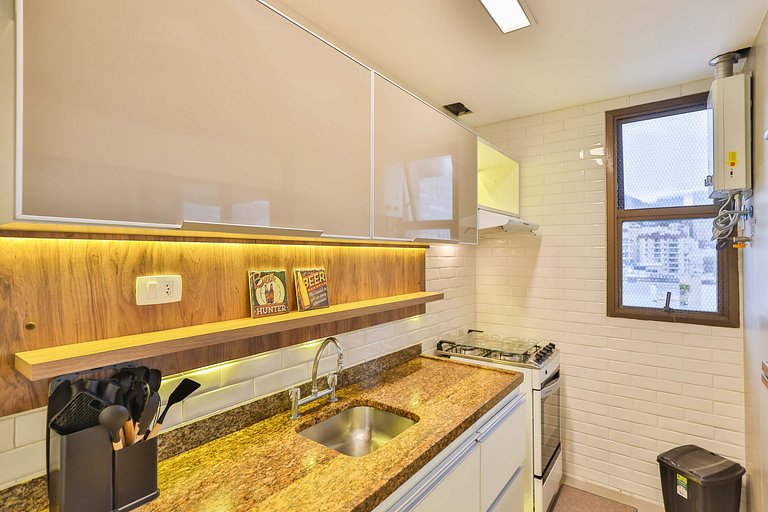 Leblon Breeze: praia, piscina, garagem e metrô!