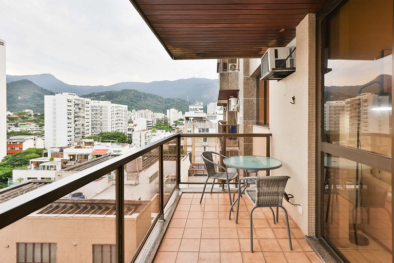 Leblon Breeze: praia, piscina, garagem e metrô!