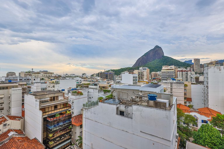 Leblon Breeze: praia, piscina, garagem e metrô!