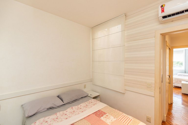 Solar Arpoador: 2 qts (1st) na Praia de Ipanema