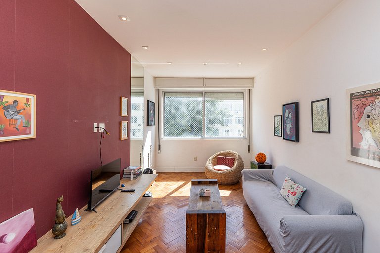 Solar Arpoador: 2 qts (1st) na Praia de Ipanema