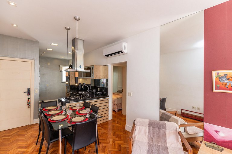 Solar Arpoador: 2 qts (1st) na Praia de Ipanema