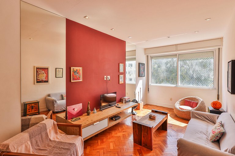 Solar Arpoador: 2 qts (1st) na Praia de Ipanema