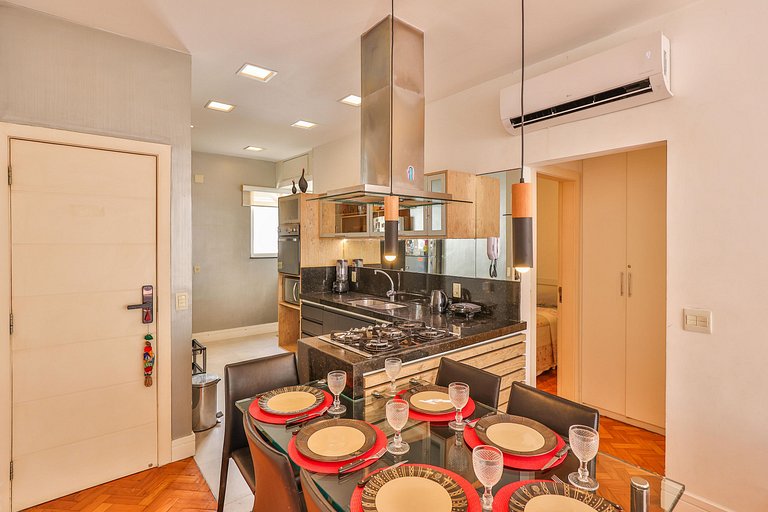 Solar Arpoador: 2 qts (1st) na Praia de Ipanema